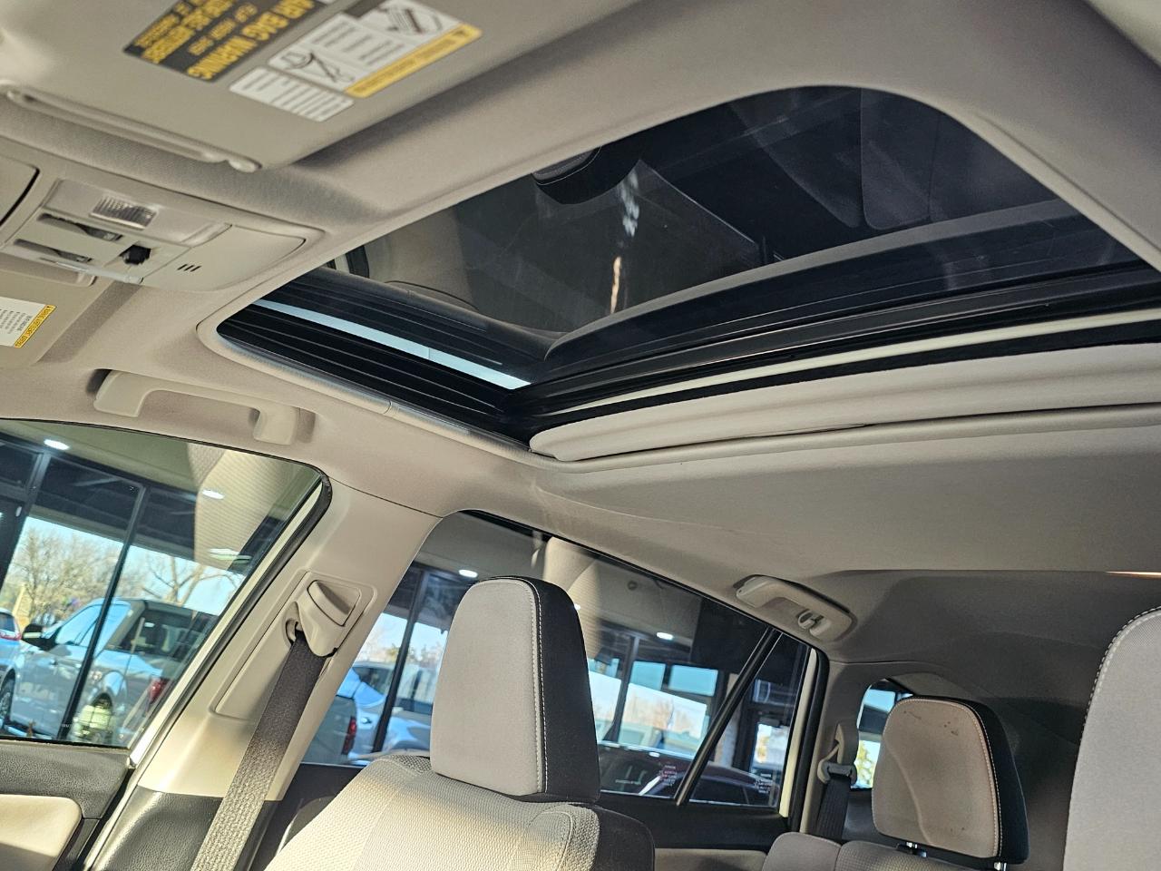 Toyota RAV4 FWD 4dr XLE (Natl) 2016