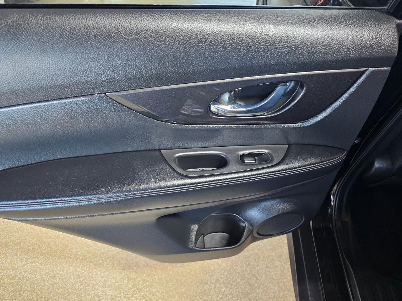 Nissan Rogue FWD SV 2019