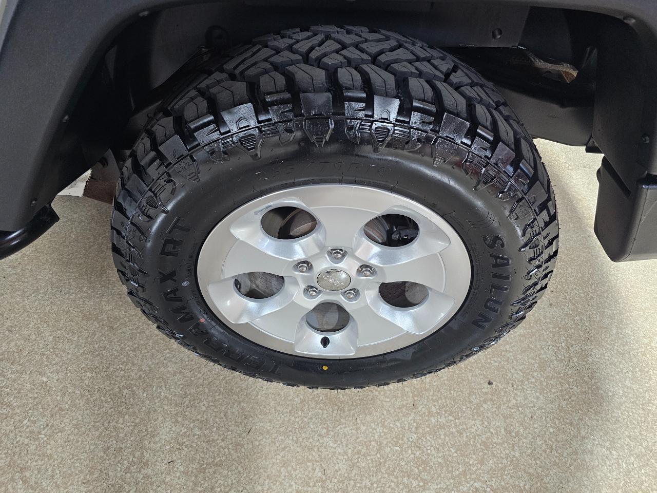 Jeep Wrangler 4WD 2dr Sport 2013