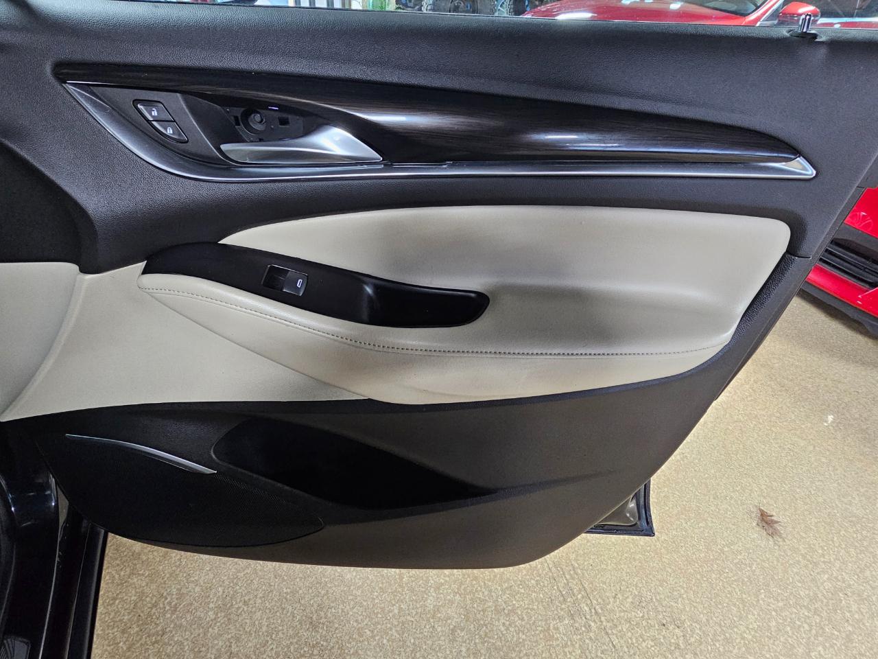 Buick Enclave FWD 4dr Essence 2020