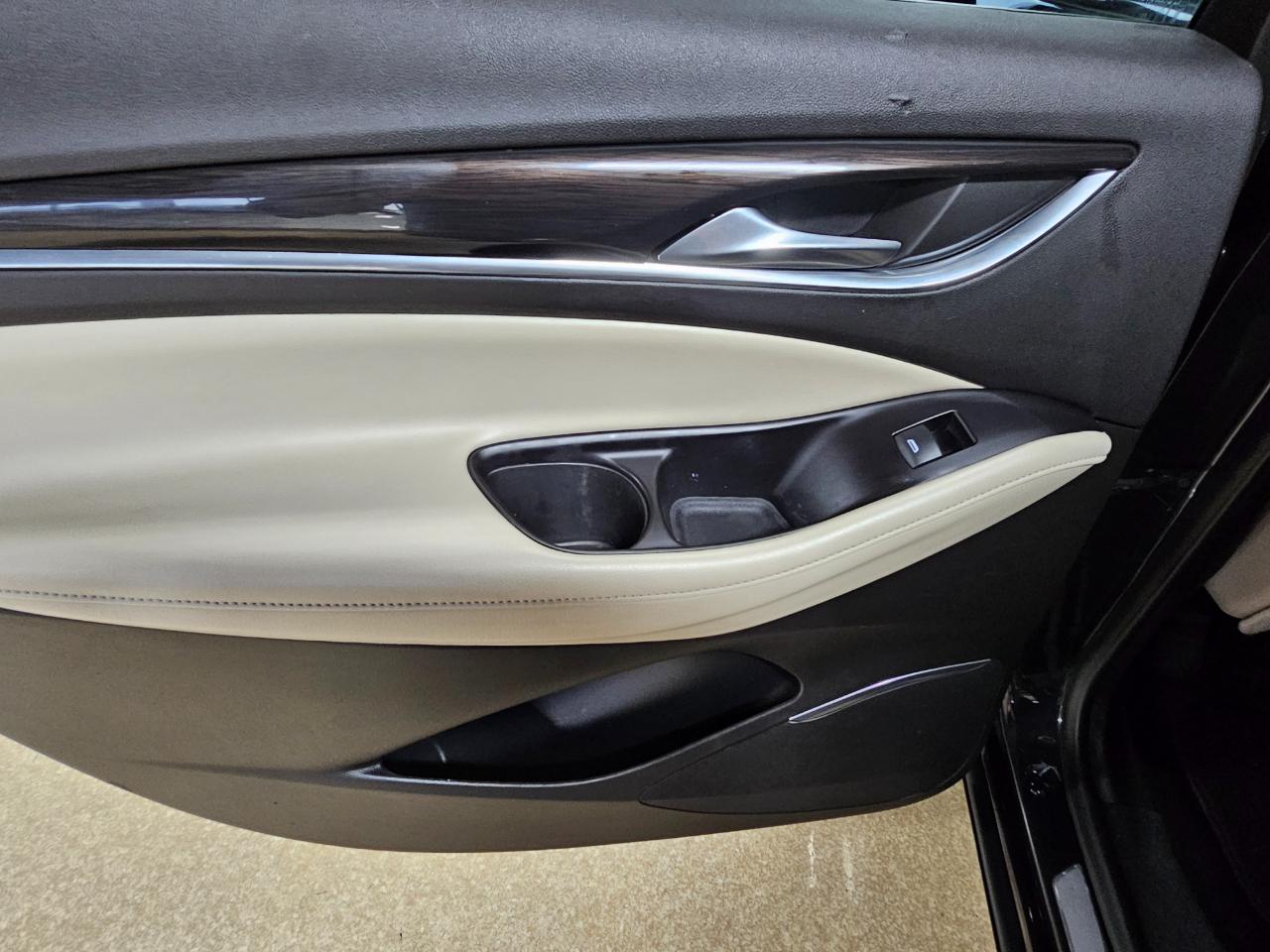 Buick Enclave FWD 4dr Essence 2020