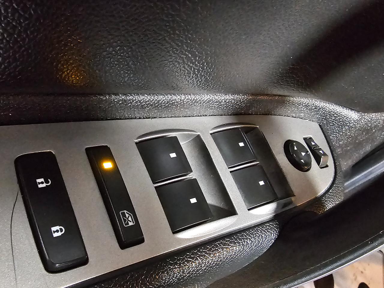 GMC Sierra 1500 4WD Crew Cab 143.5" SLE 2012