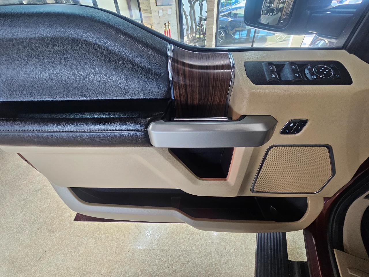 Ford F-150 4WD SuperCrew 145" King Ranch 2016