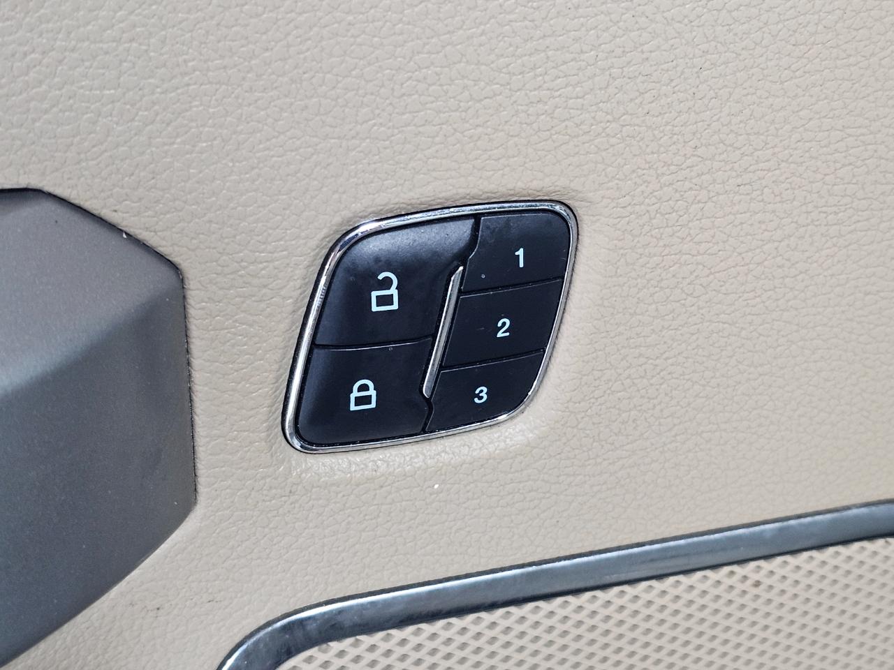 Ford F-150 4WD SuperCrew 145" King Ranch 2016