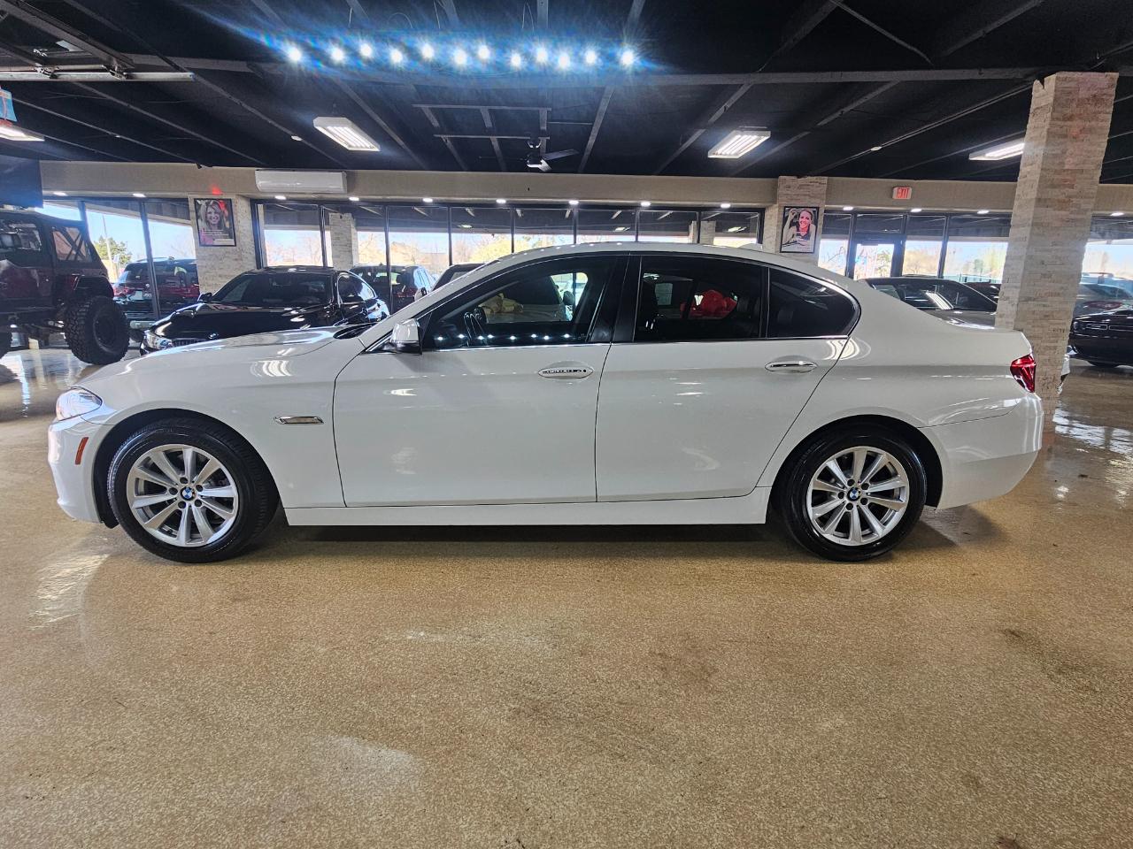 BMW 5 Series 4dr Sdn 528i RWD 2016