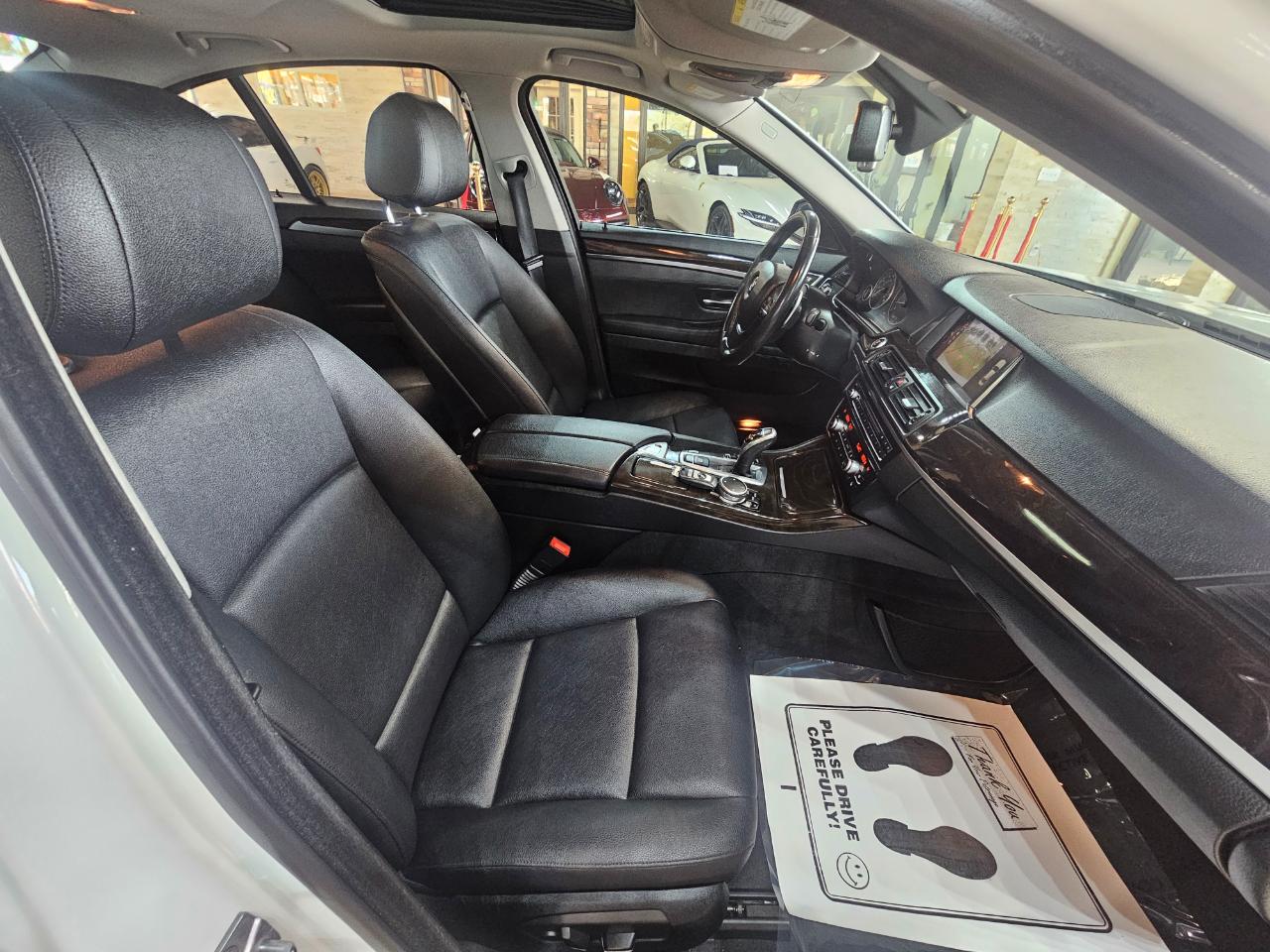 BMW 5 Series 4dr Sdn 528i RWD 2016