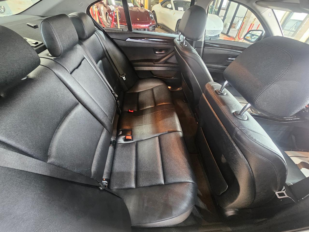 BMW 5 Series 4dr Sdn 528i RWD 2016