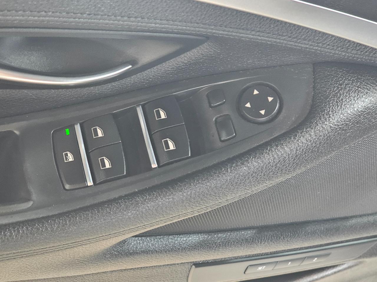 BMW 5 Series 4dr Sdn 528i RWD 2016