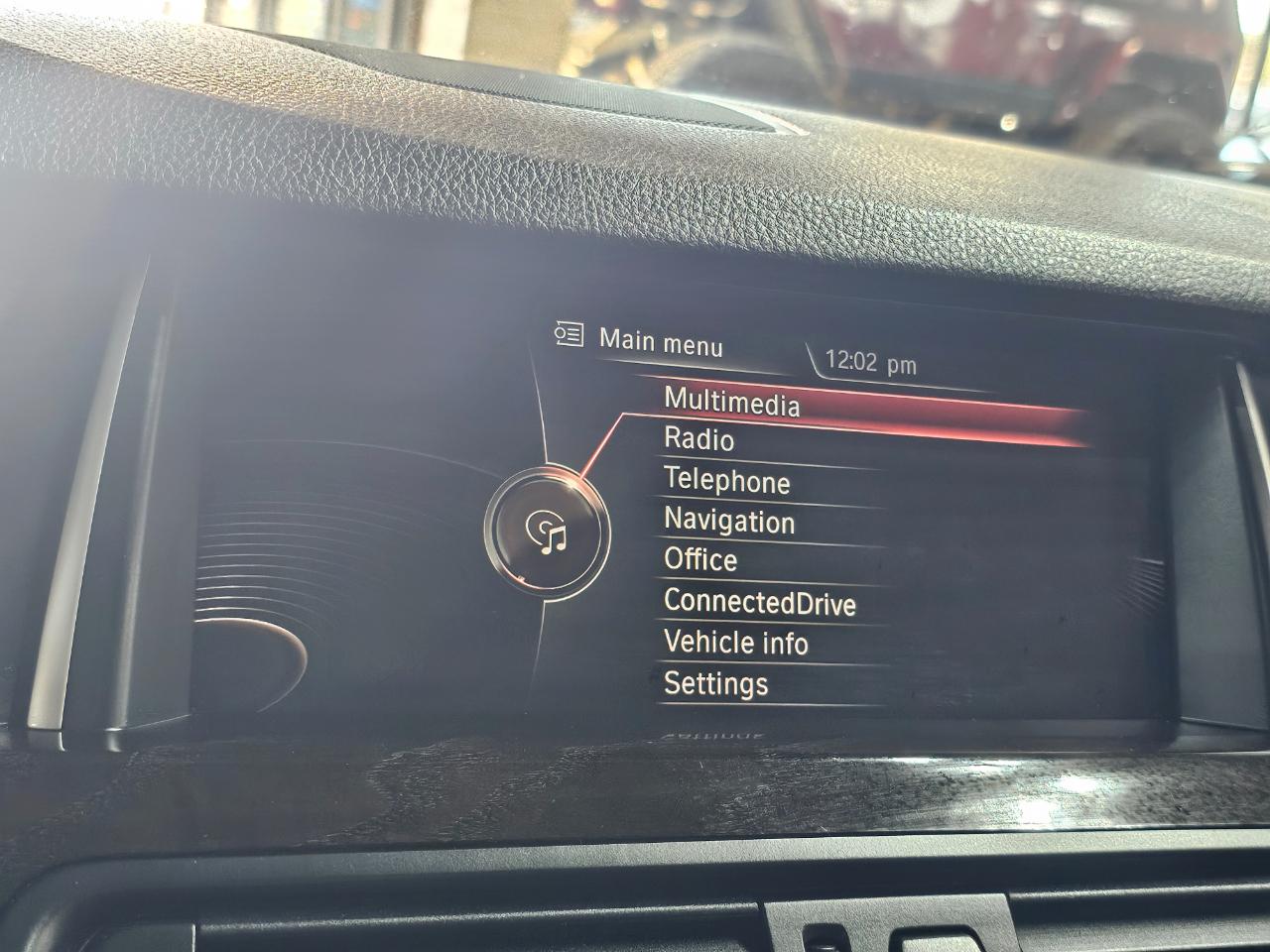 BMW 5 Series 4dr Sdn 528i RWD 2016