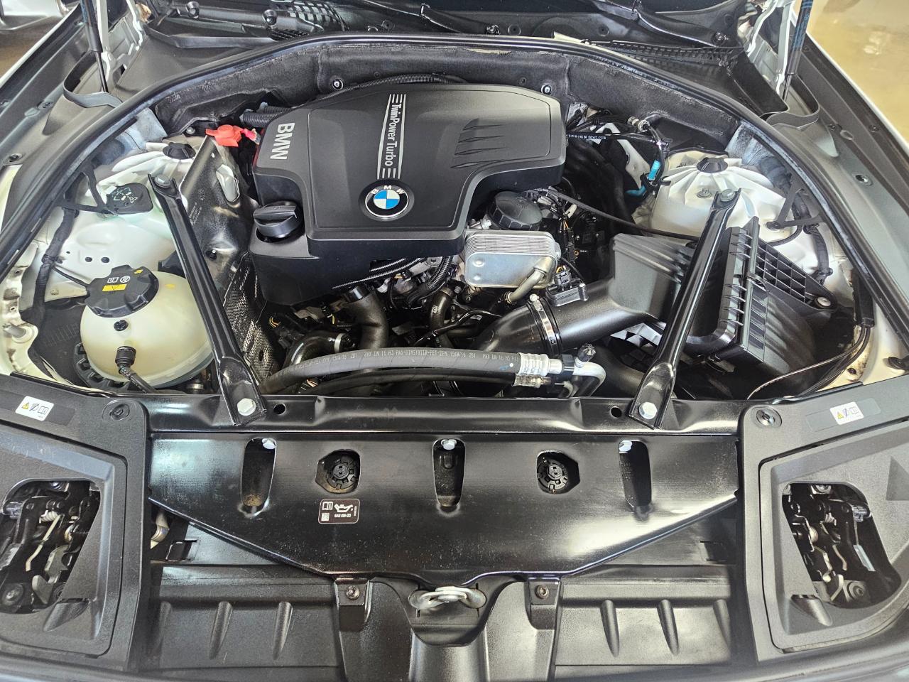 BMW 5 Series 4dr Sdn 528i RWD 2016