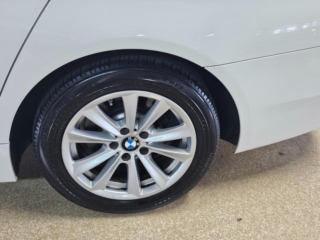 BMW 5 Series 4dr Sdn 528i RWD 2016