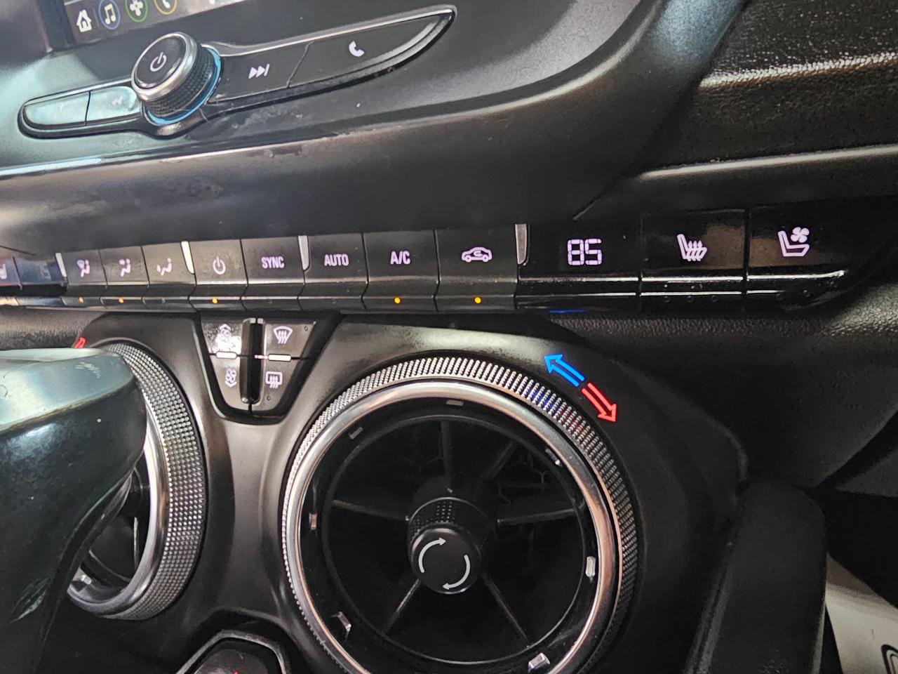 Chevrolet Camaro 2dr Cpe 2LT 2019