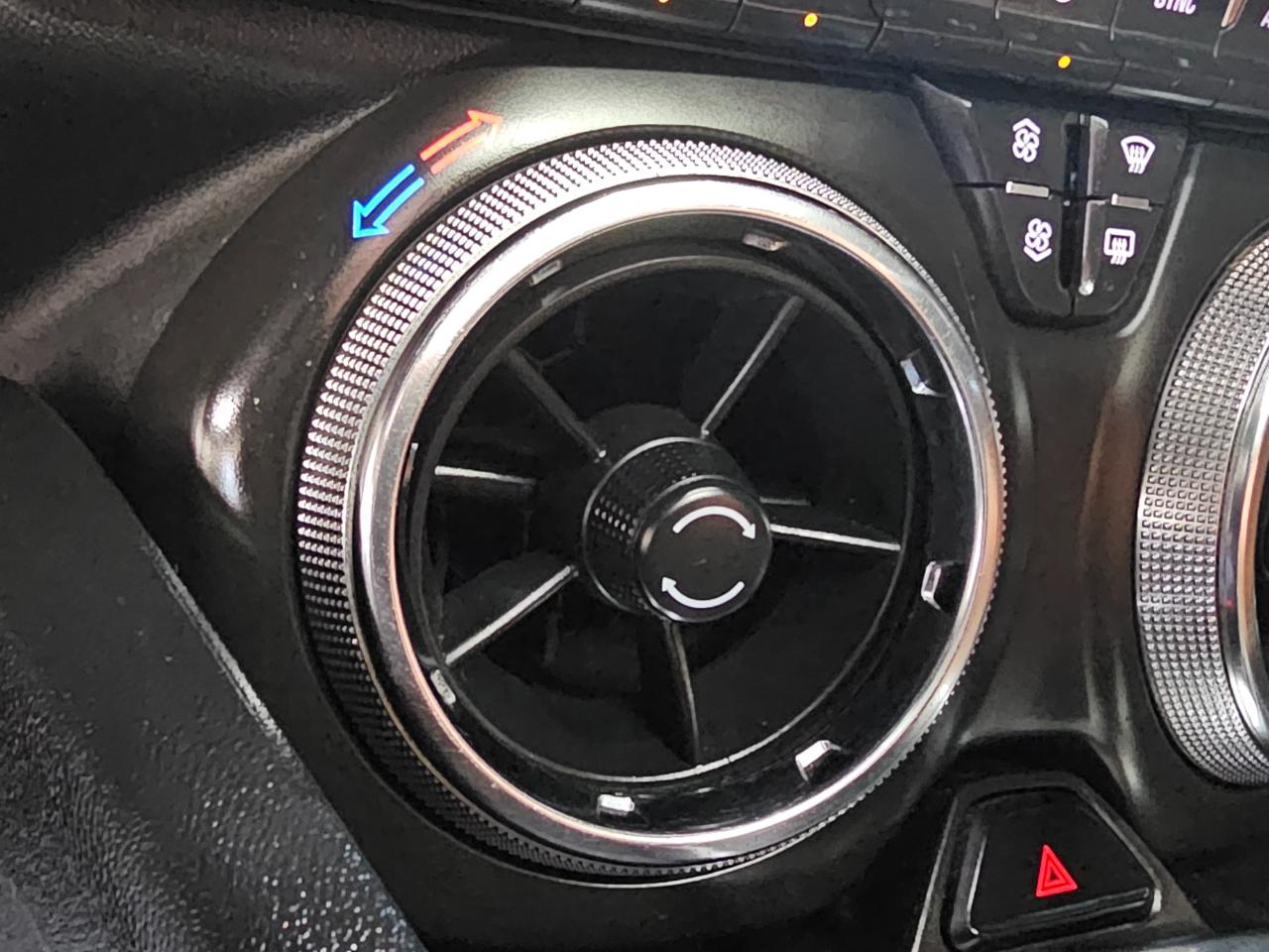 Chevrolet Camaro 2dr Cpe 2LT 2019