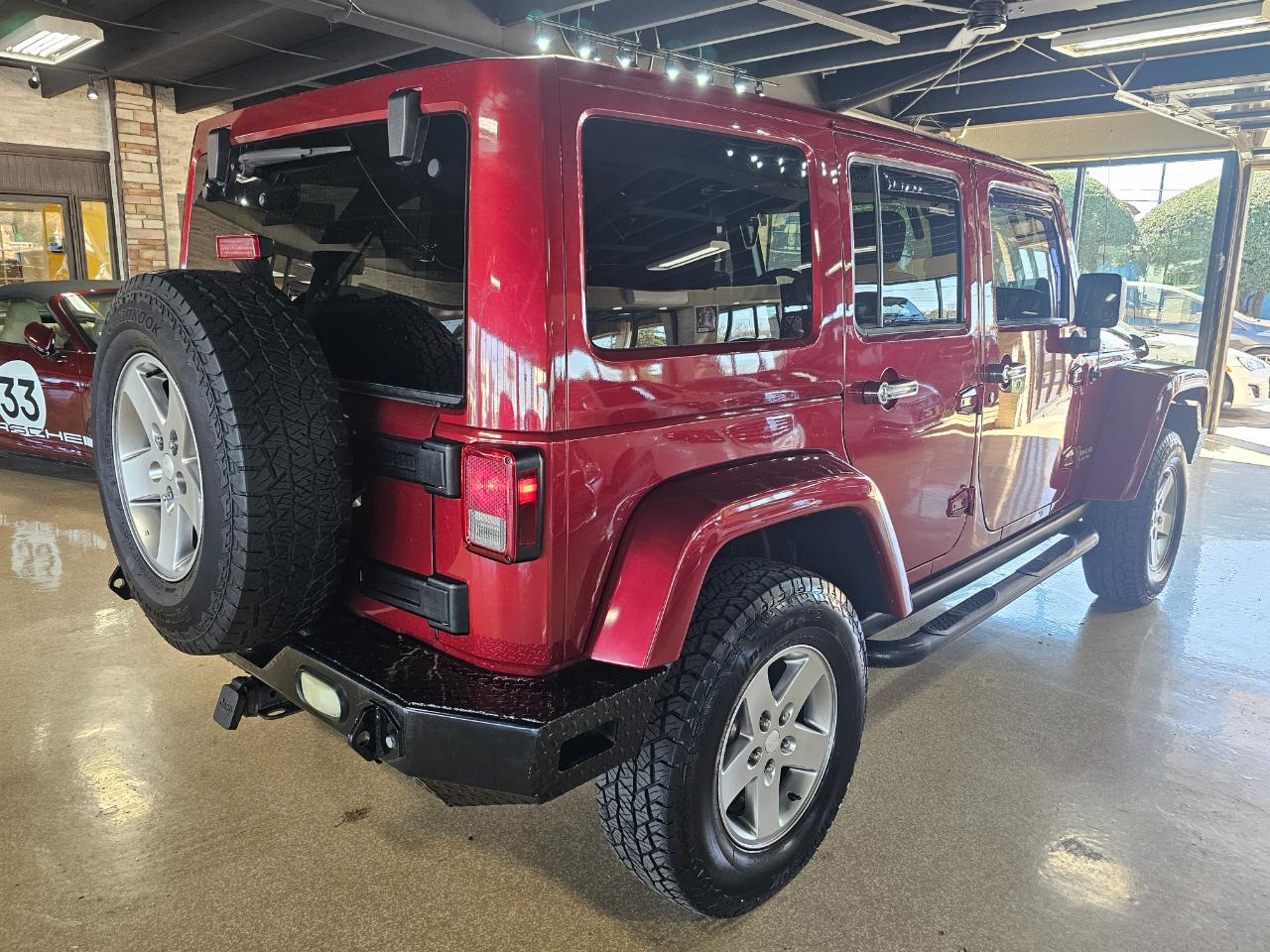 Jeep Wrangler Unlimited 4WD 4dr Rubicon 2012