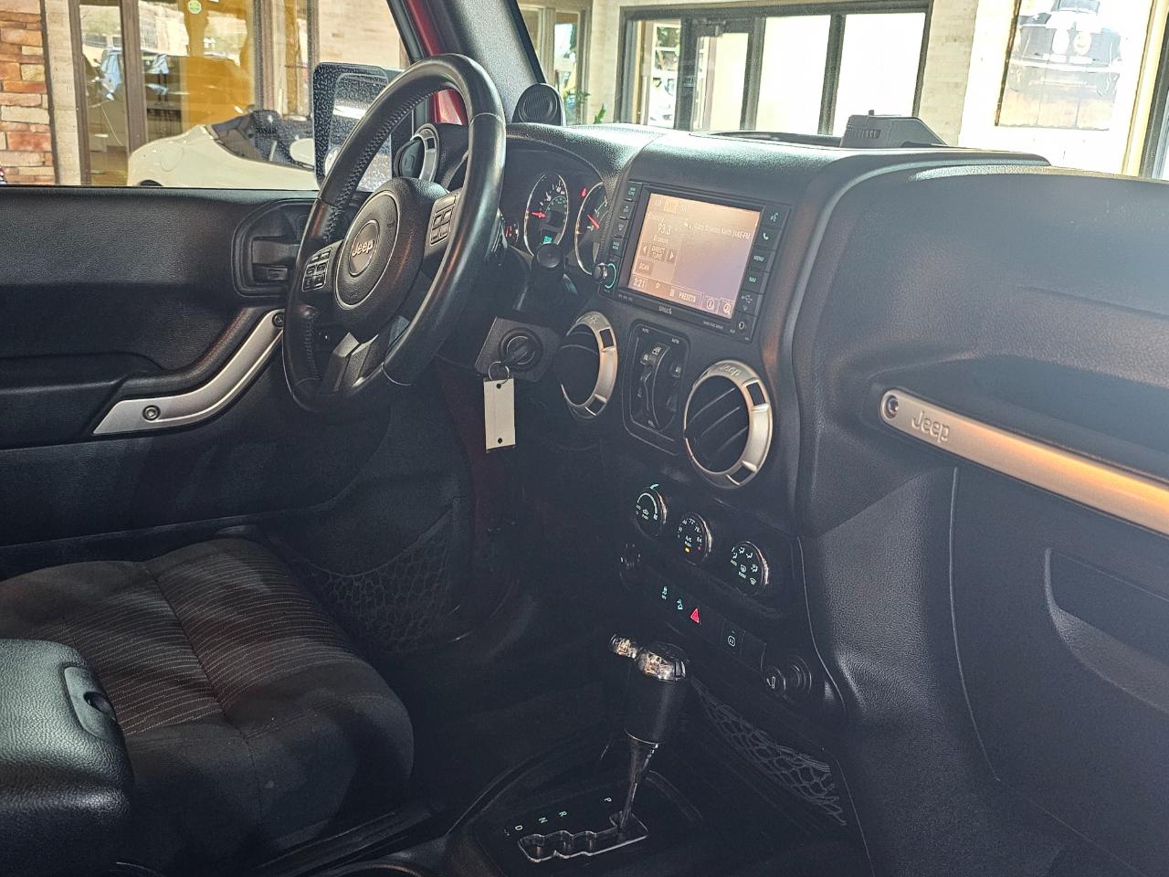 Jeep Wrangler Unlimited 4WD 4dr Rubicon 2012