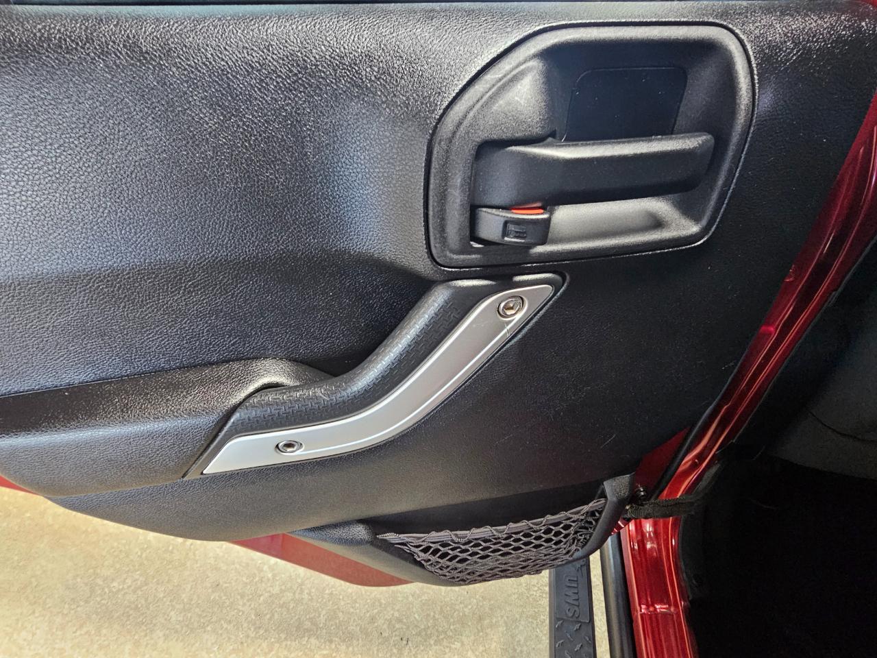 Jeep Wrangler Unlimited 4WD 4dr Rubicon 2012