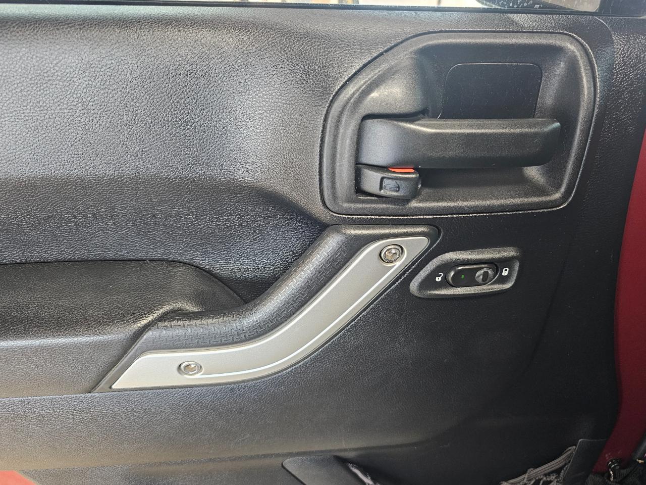 Jeep Wrangler Unlimited 4WD 4dr Rubicon 2012