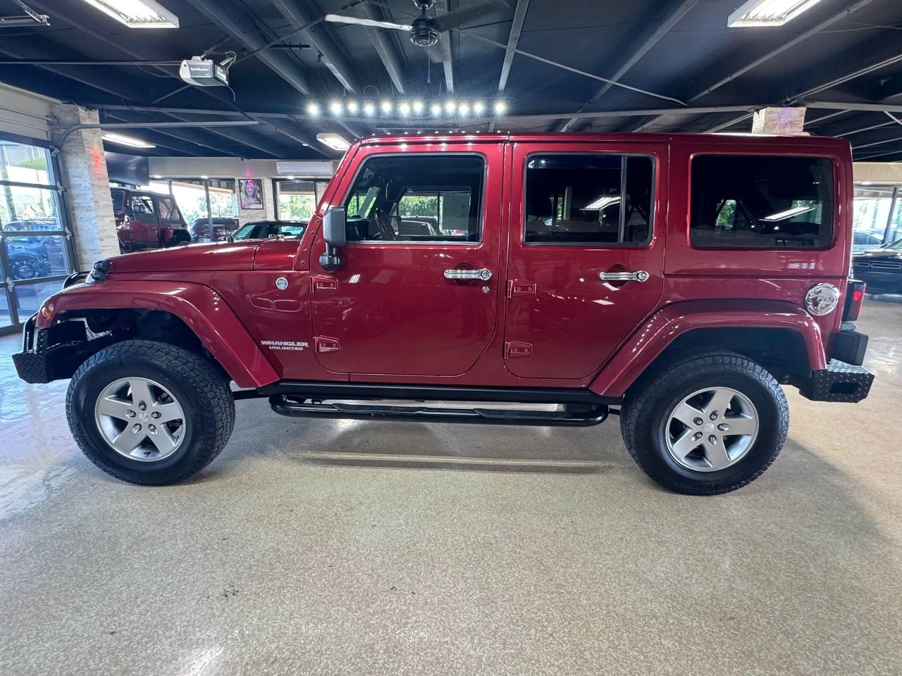 Jeep Wrangler Unlimited 4WD 4dr Rubicon 2012