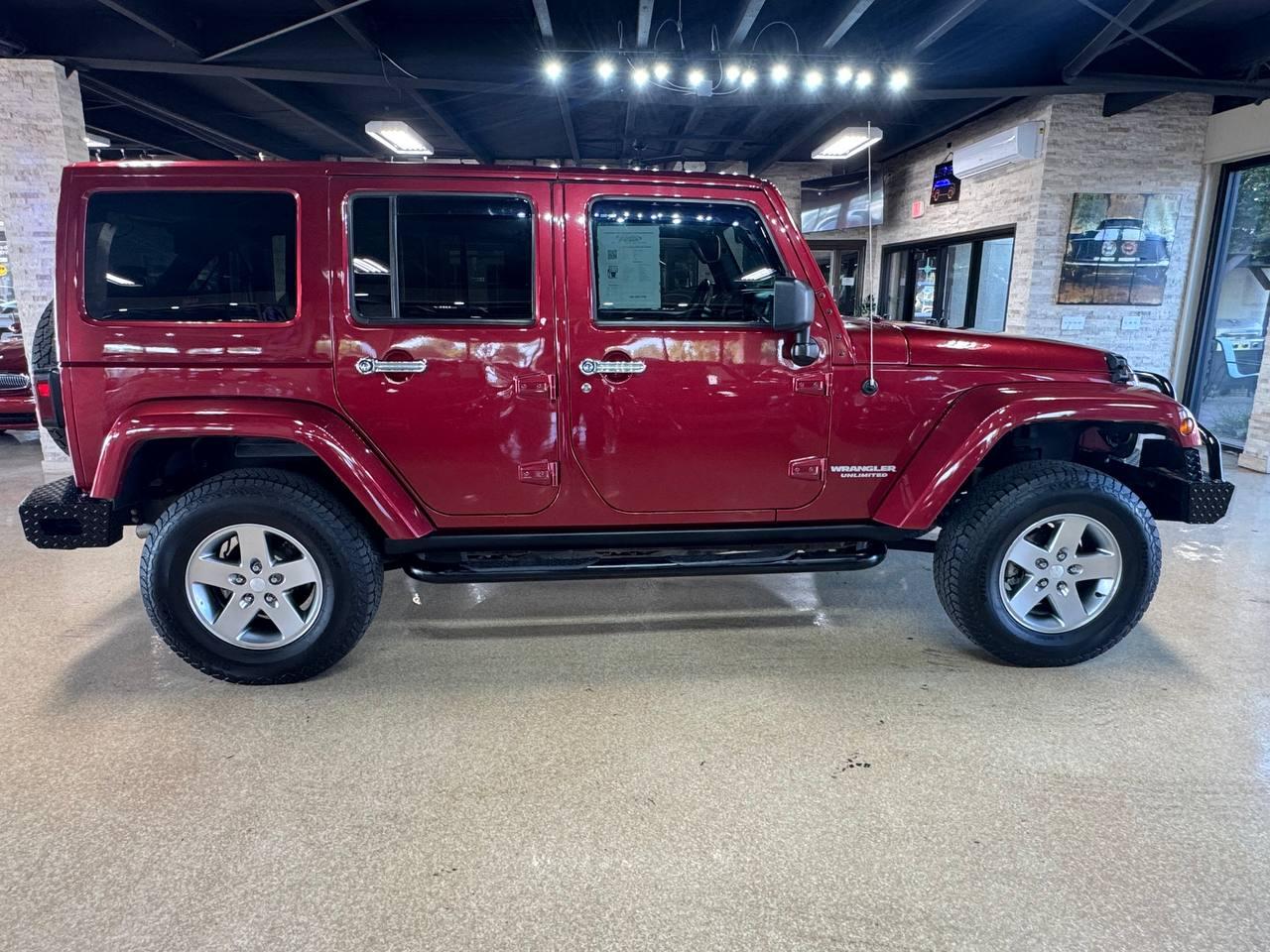 Jeep Wrangler Unlimited 4WD 4dr Rubicon 2012