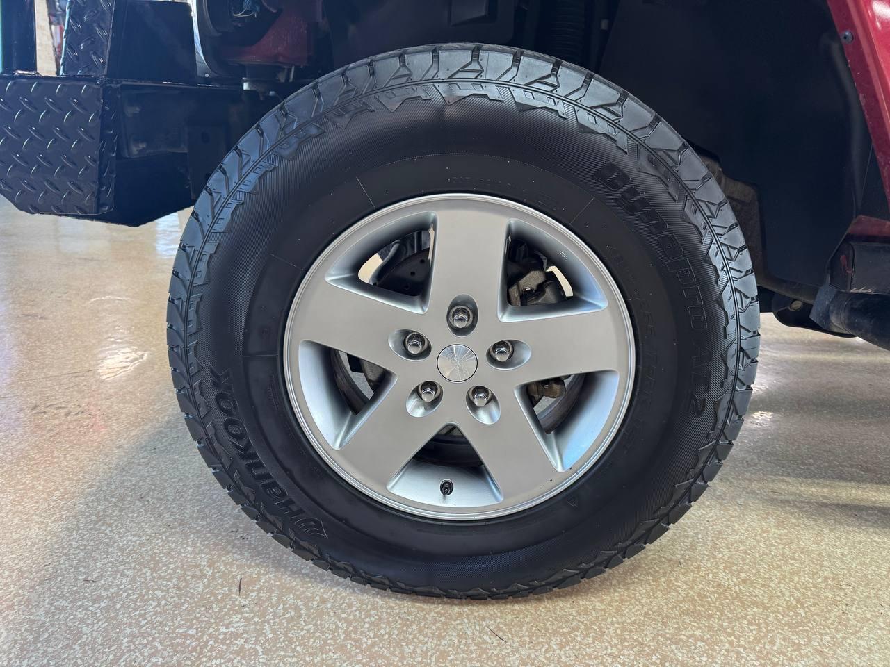 Jeep Wrangler Unlimited 4WD 4dr Rubicon 2012
