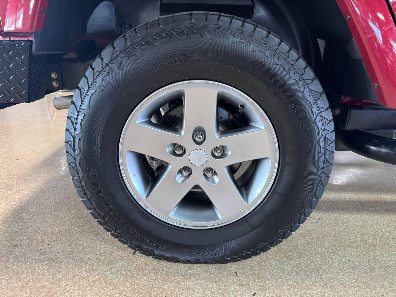 Jeep Wrangler Unlimited 4WD 4dr Rubicon 2012