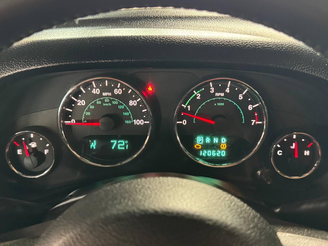 Jeep Wrangler Unlimited 4WD 4dr Rubicon 2012