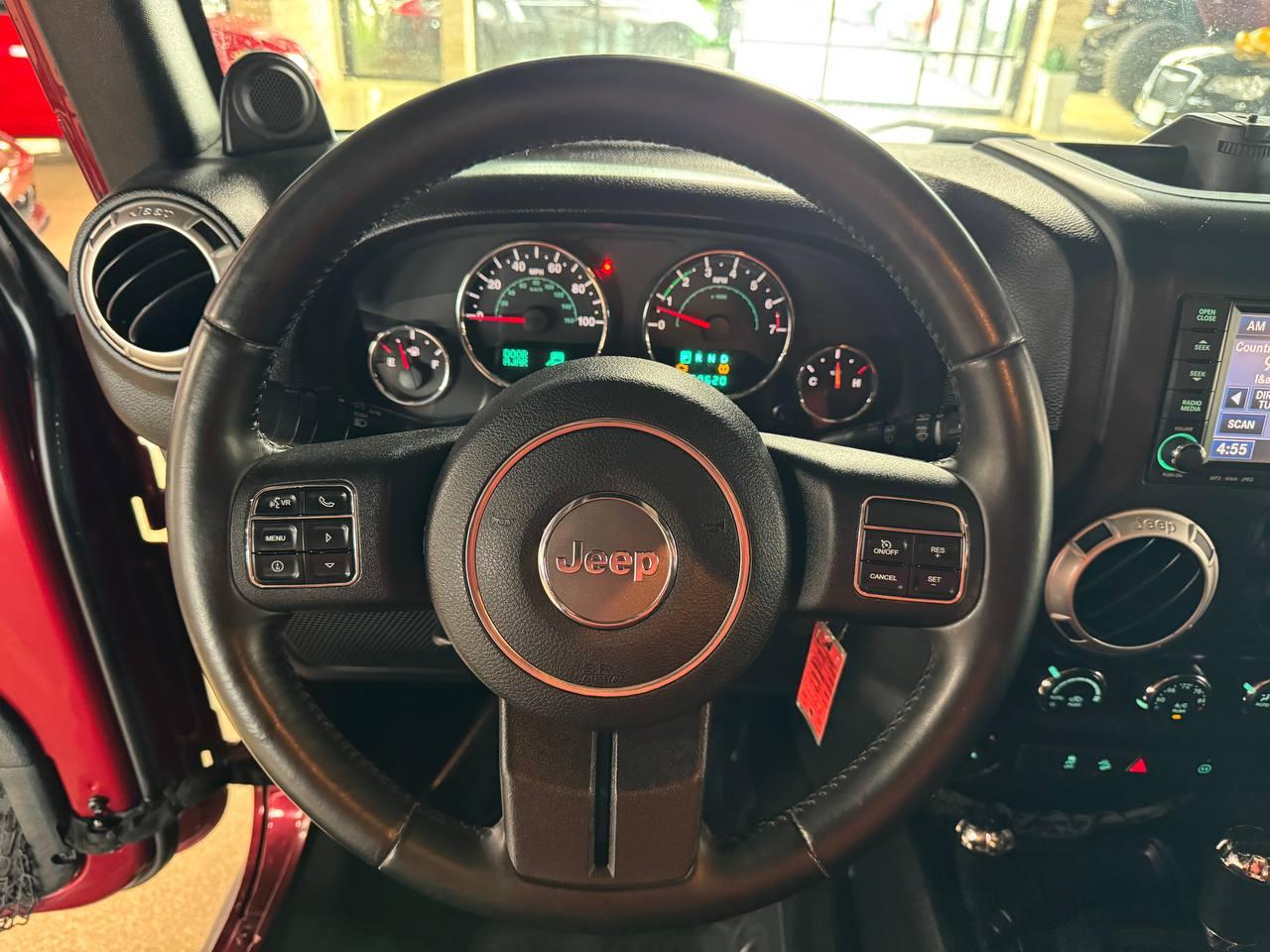 Jeep Wrangler Unlimited 4WD 4dr Rubicon 2012