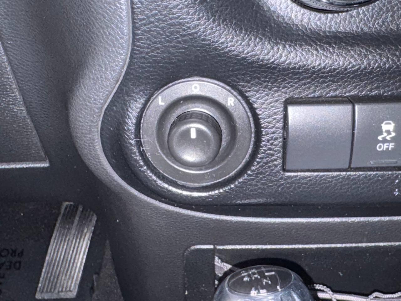 Jeep Wrangler Unlimited 4WD 4dr Rubicon 2012