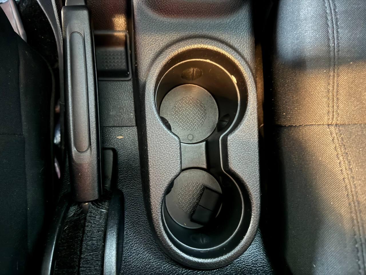 Jeep Wrangler Unlimited 4WD 4dr Rubicon 2012