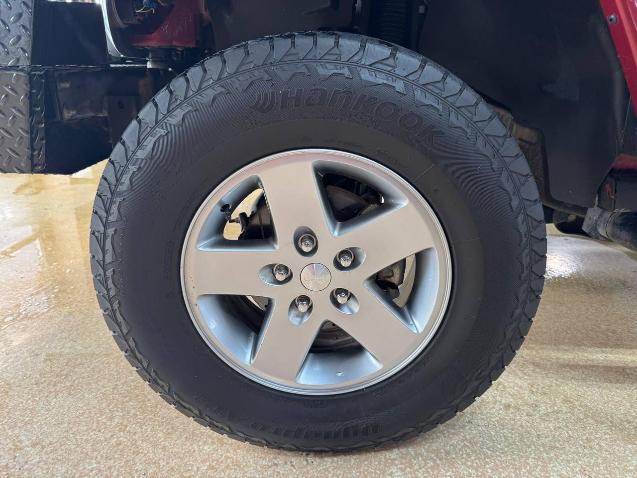 Jeep Wrangler Unlimited 4WD 4dr Rubicon 2012