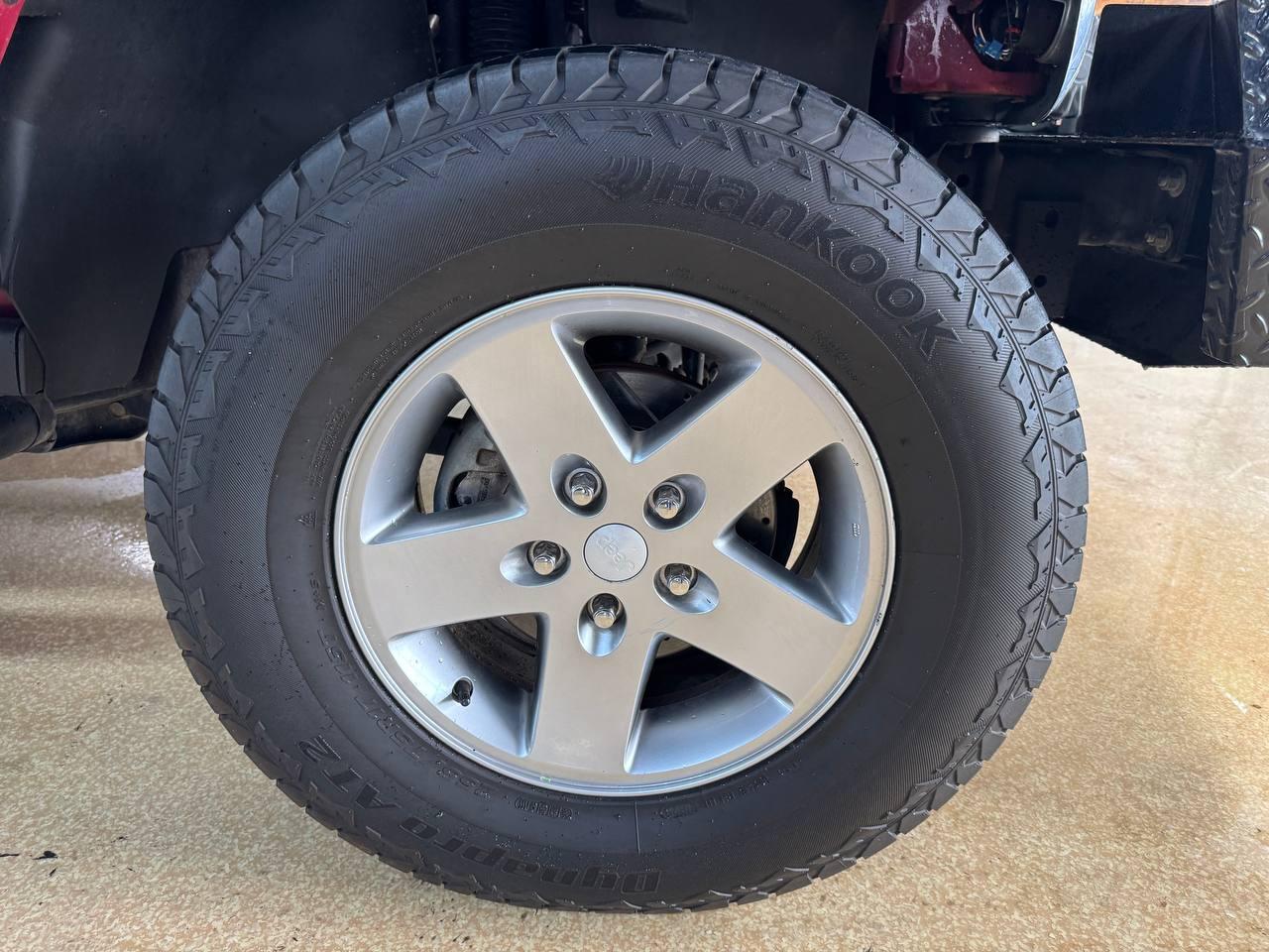 Jeep Wrangler Unlimited 4WD 4dr Rubicon 2012