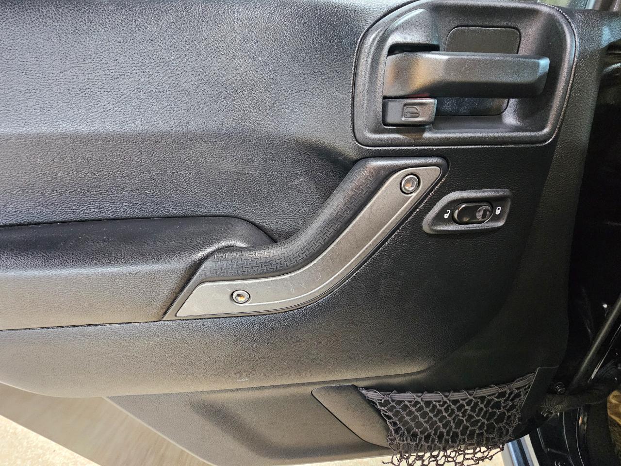 Jeep Wrangler Willys Wheeler 4x4 2017