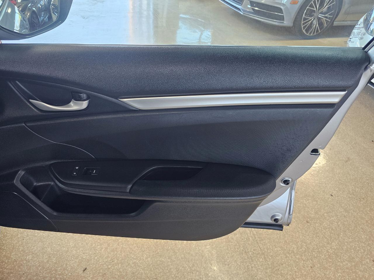 Honda Civic Sedan 4dr CVT LX 2016