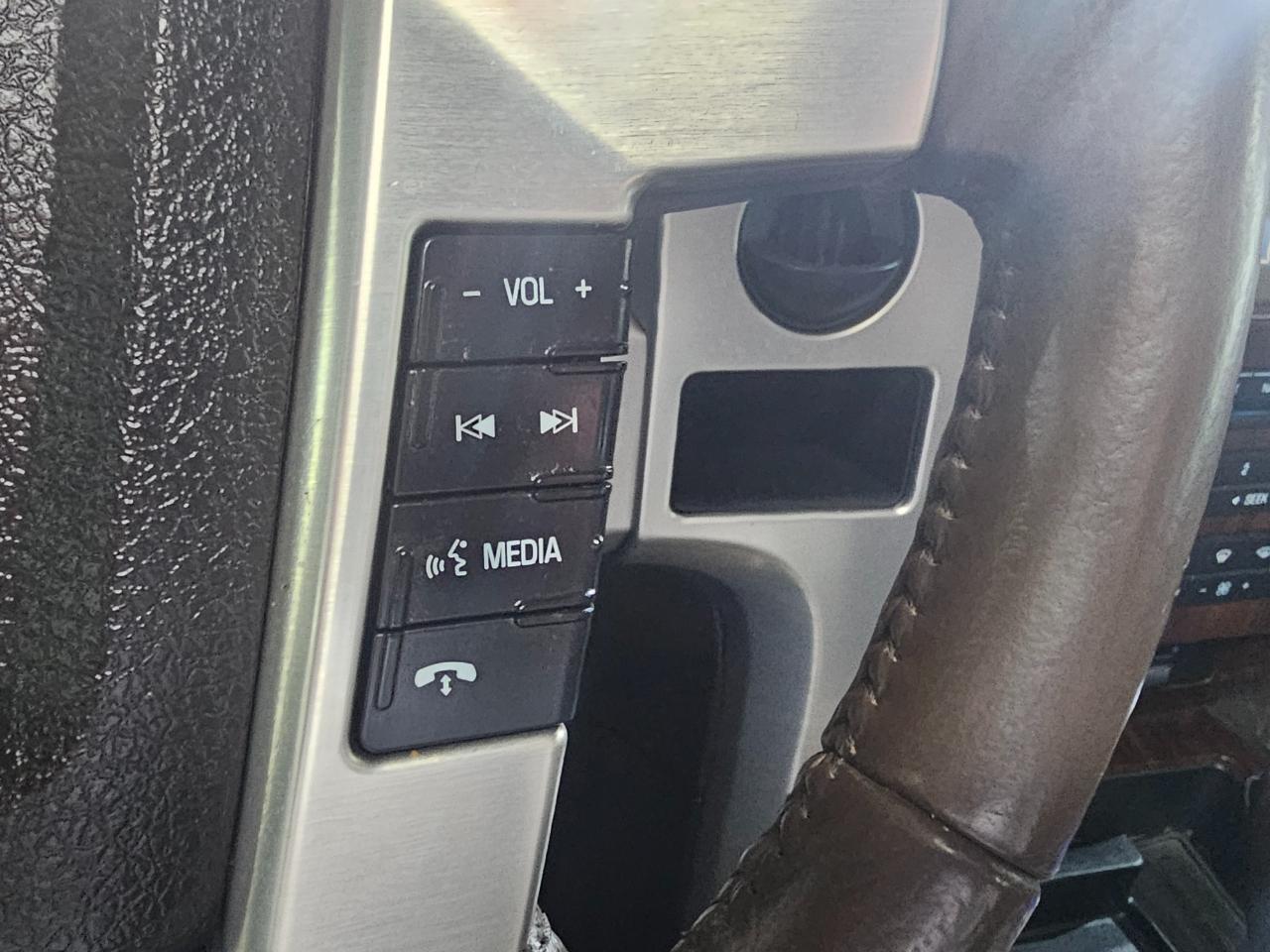 Ford F-150 2WD SuperCrew 145" Platinum 2010