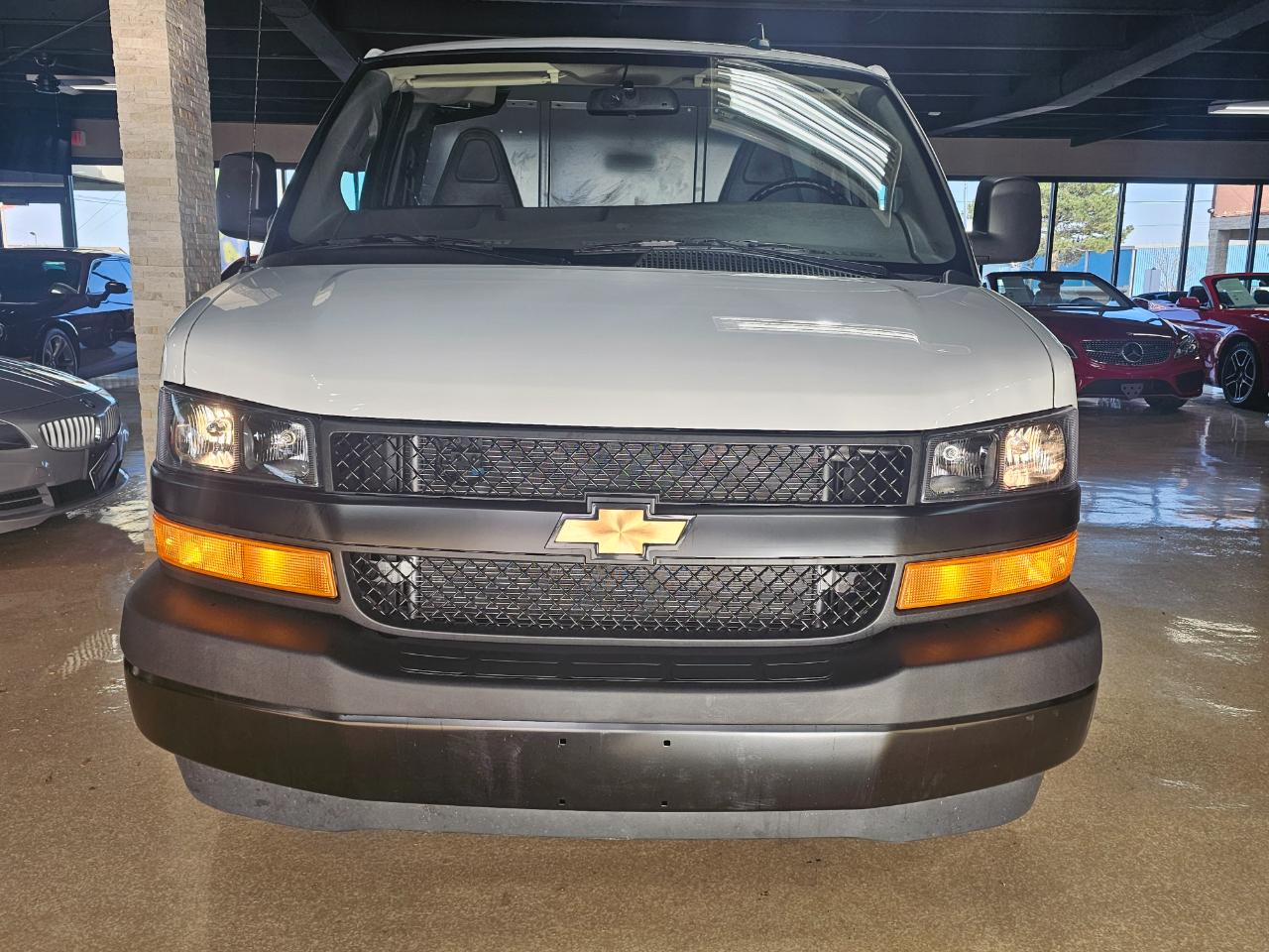 Chevrolet Express Cargo Van RWD 3500 155" 2022