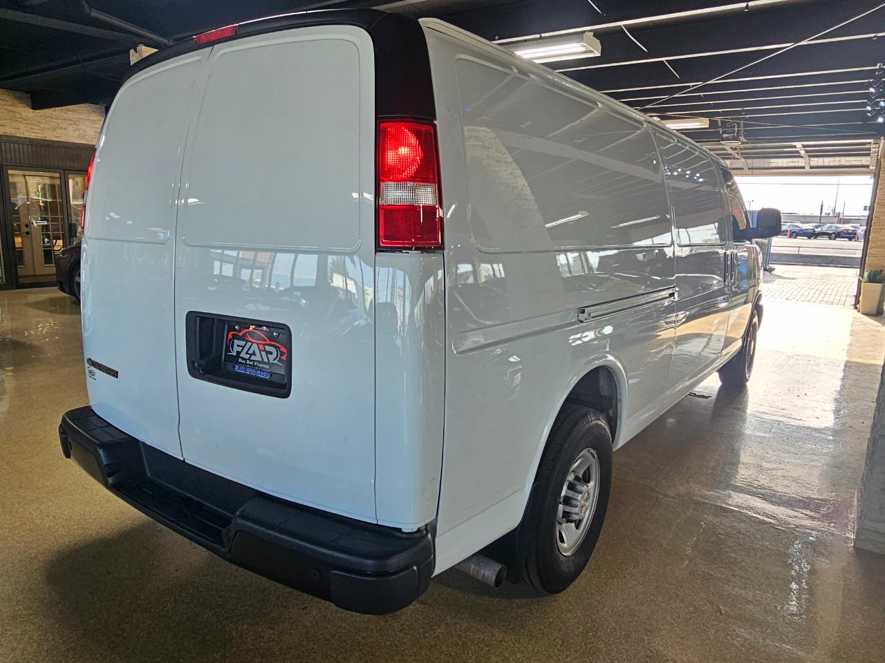 Chevrolet Express Cargo Van RWD 3500 155" 2022