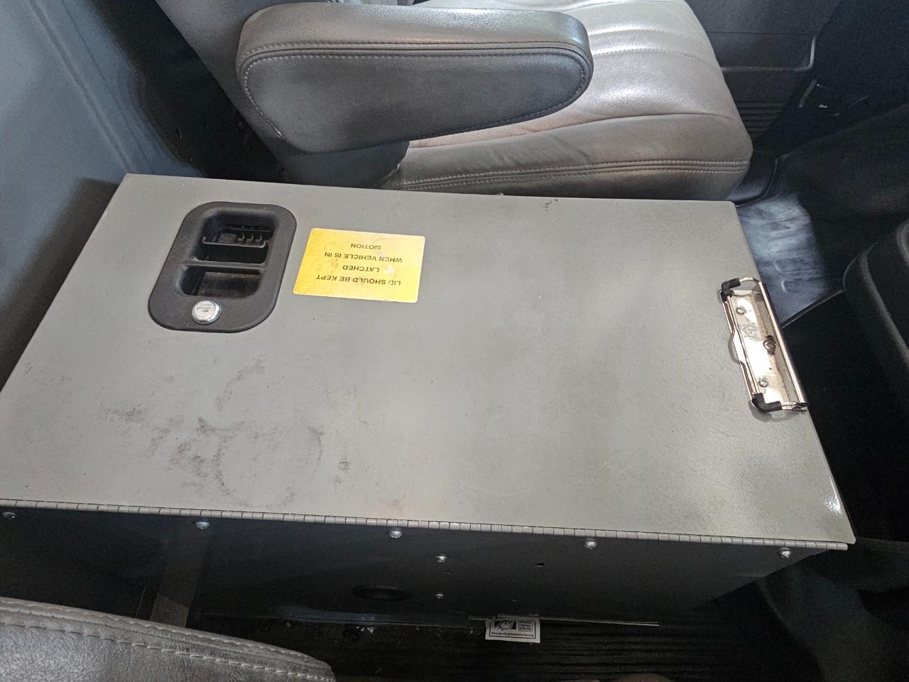 Chevrolet Express Cargo Van RWD 3500 155" 2022