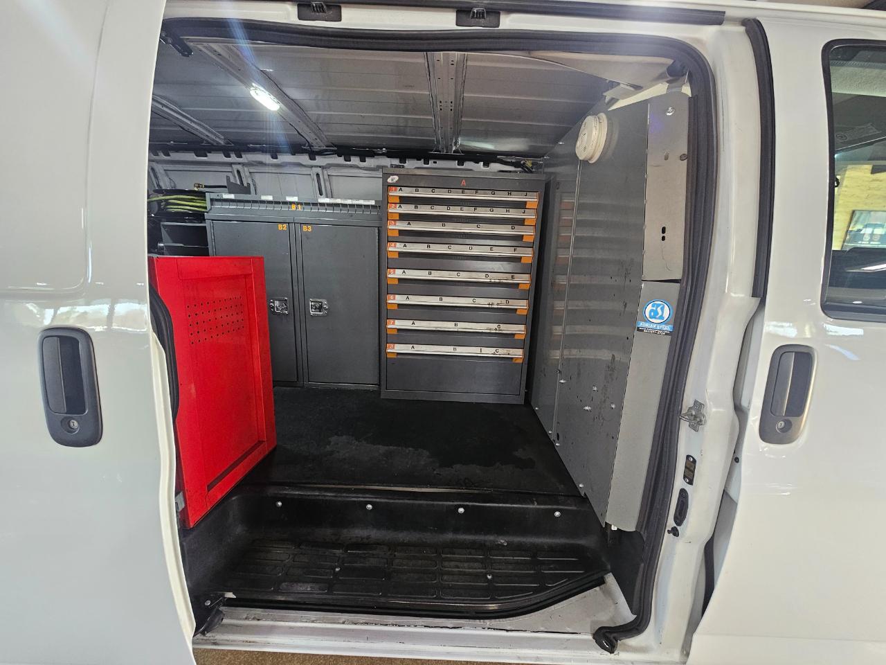 Chevrolet Express Cargo Van RWD 3500 155" 2022