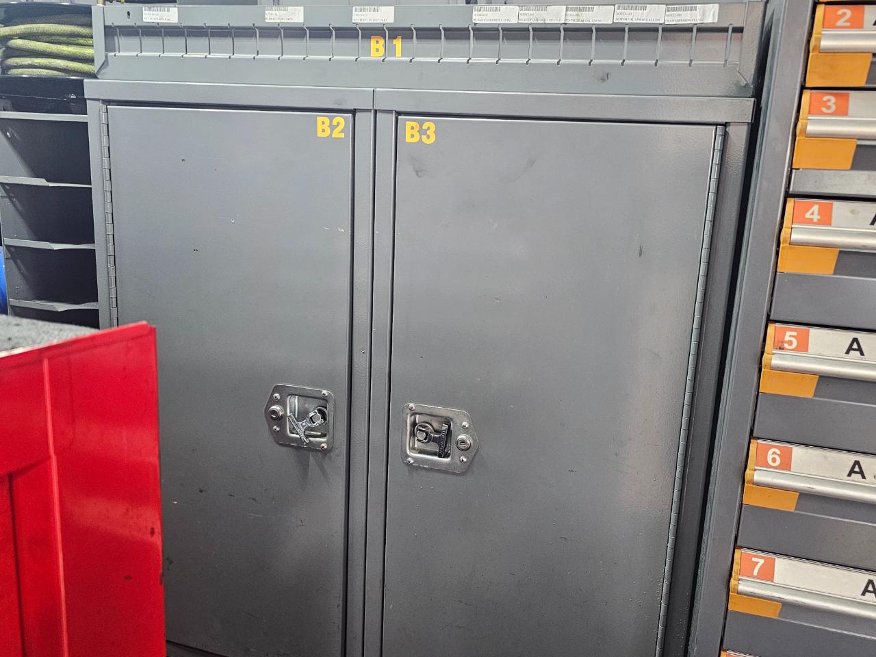 Chevrolet Express Cargo Van RWD 3500 155" 2022