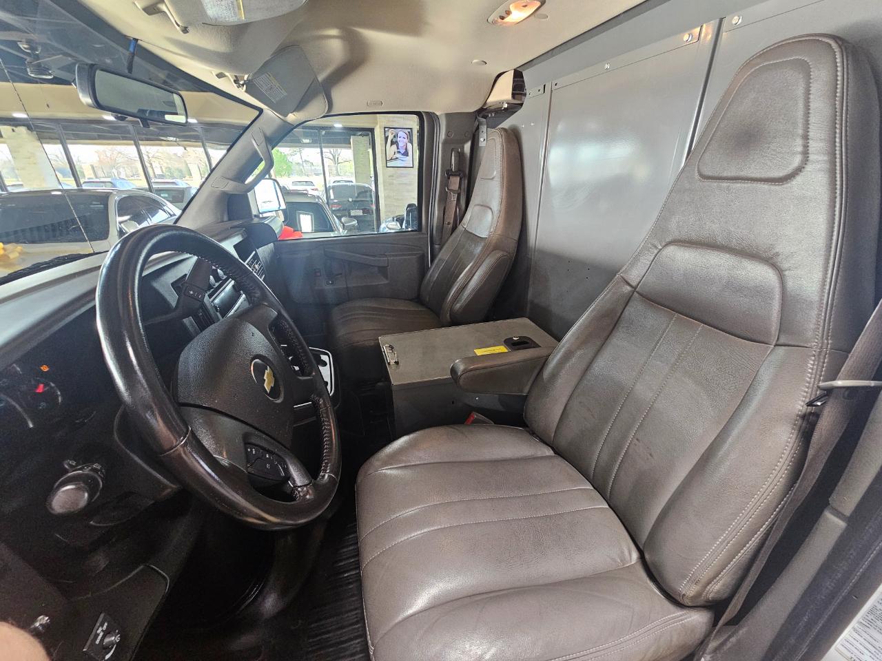 Chevrolet Express Cargo Van RWD 3500 155" 2022