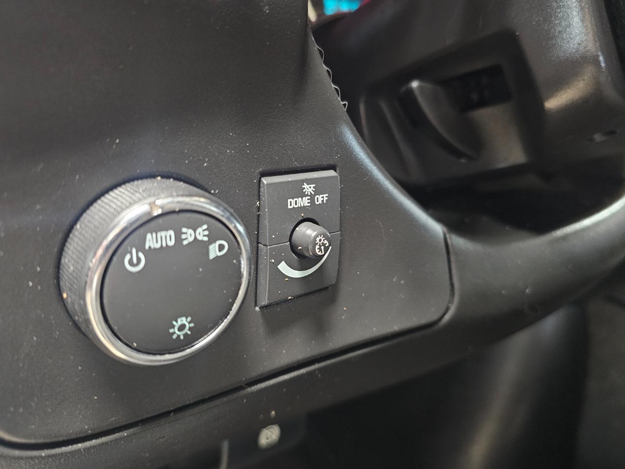 Chevrolet Express Cargo Van RWD 3500 155" 2022