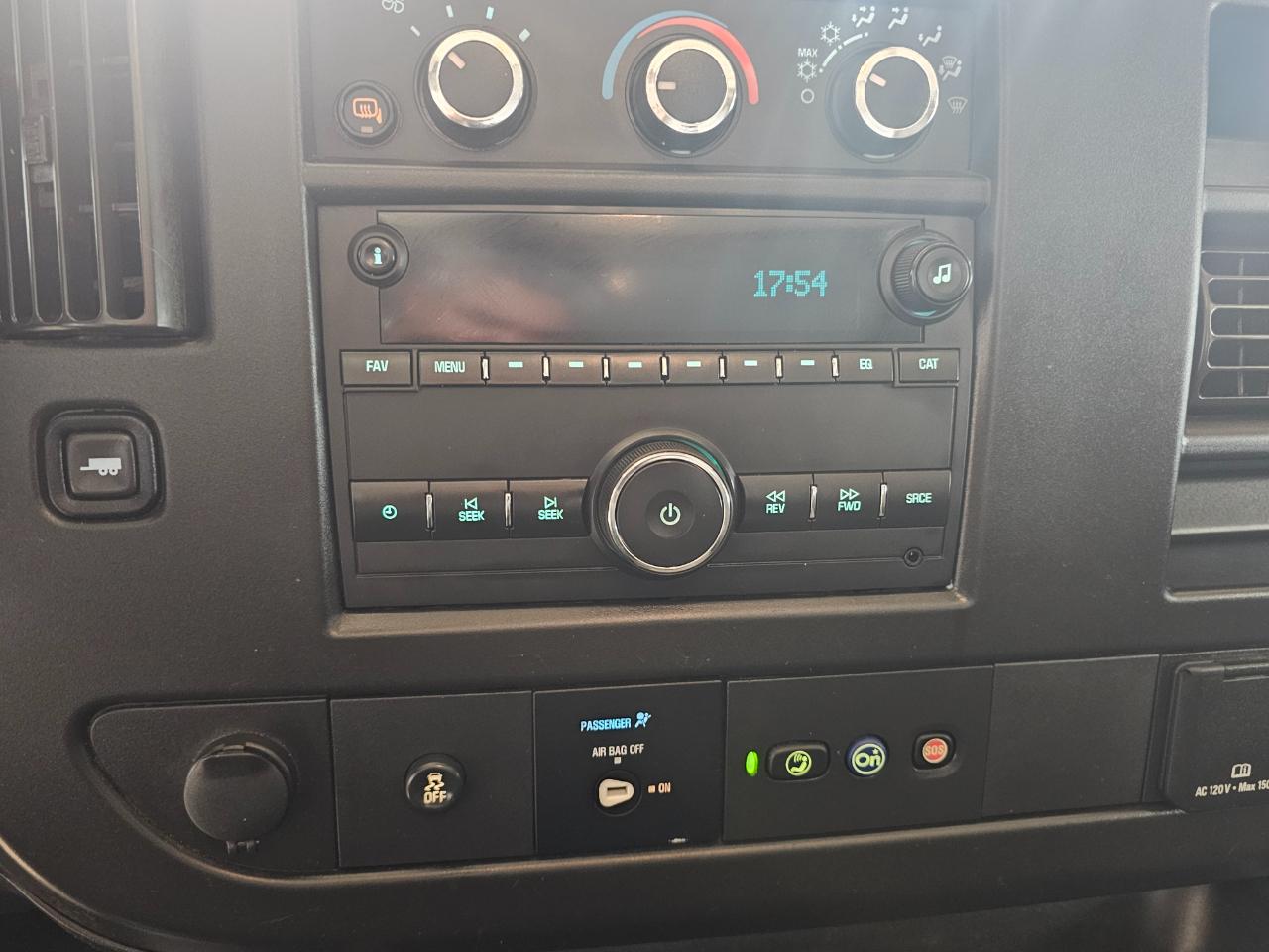 Chevrolet Express Cargo Van RWD 3500 155" 2022