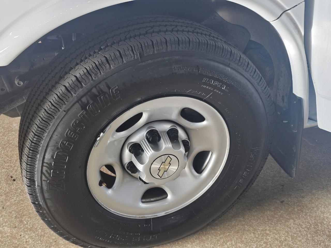 Chevrolet Express Cargo Van RWD 3500 155" 2022