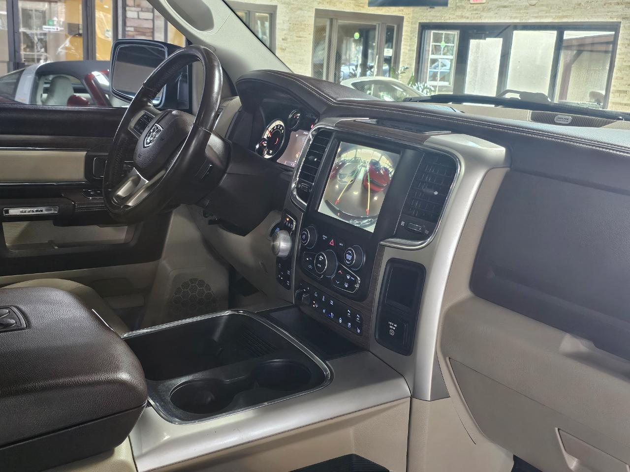 RAM 1500 Laramie 4x4 Crew Cab 5'7" Box 2017