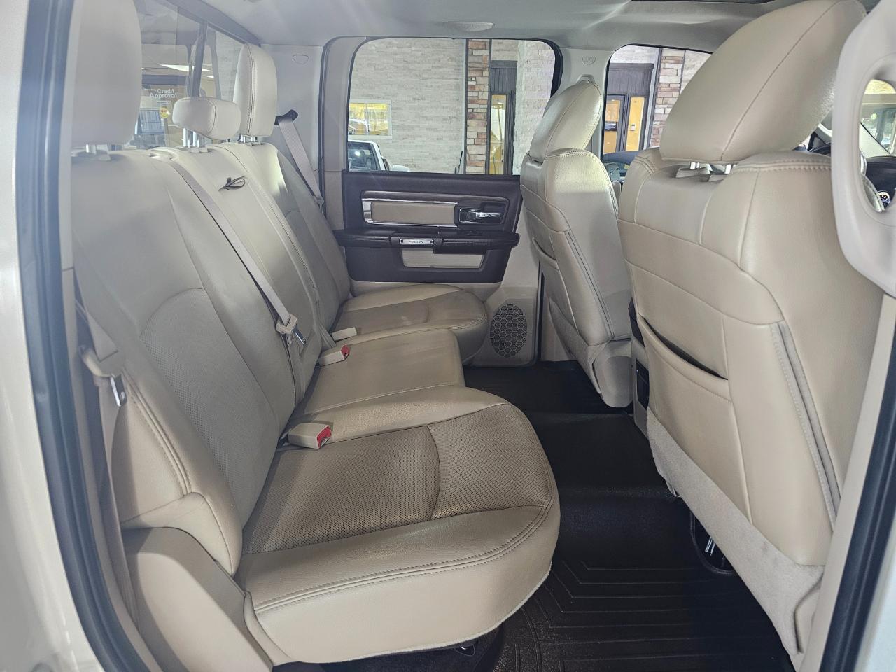 RAM 1500 Laramie 4x4 Crew Cab 5'7" Box 2017