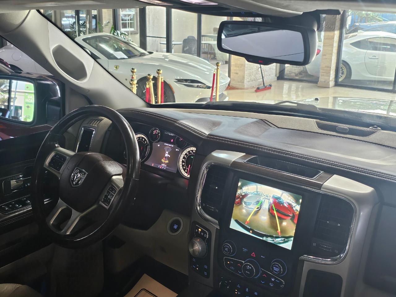 RAM 1500 Laramie 4x4 Crew Cab 5'7" Box 2017