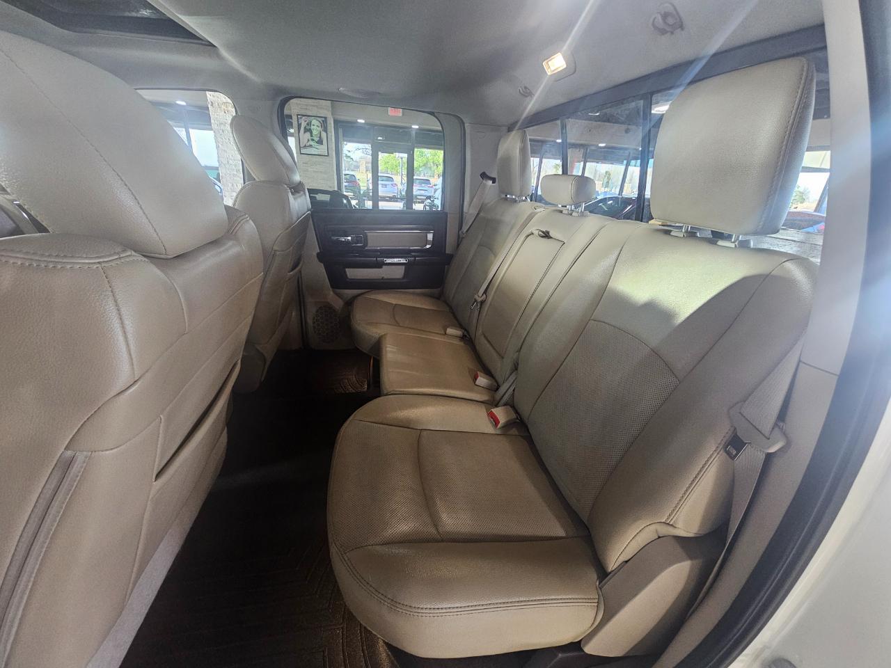 RAM 1500 Laramie 4x4 Crew Cab 5'7" Box 2017