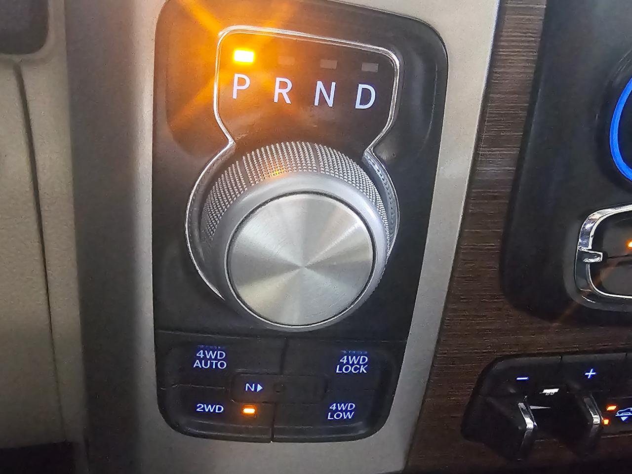 RAM 1500 Laramie 4x4 Crew Cab 5'7" Box 2017