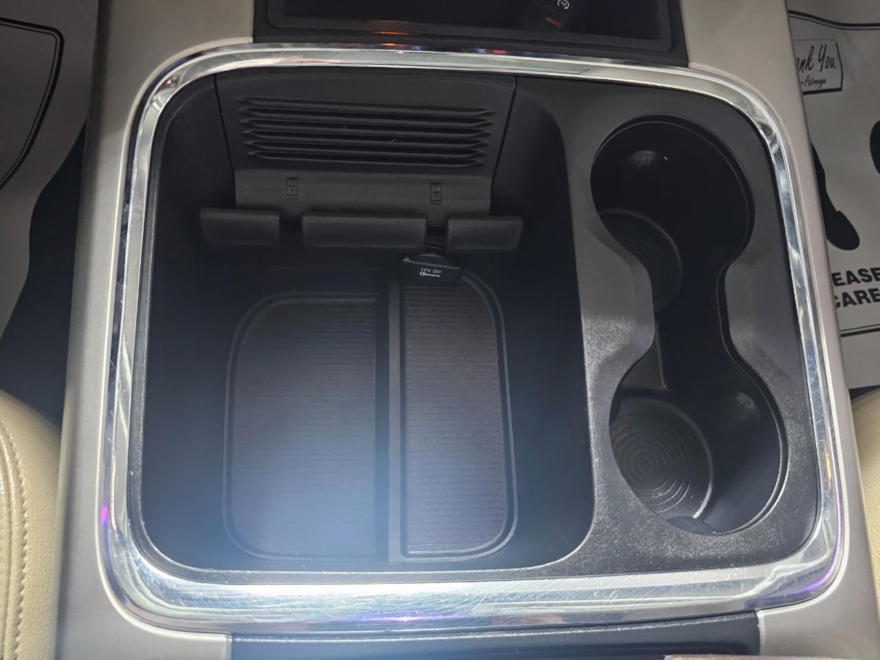 RAM 1500 Laramie 4x4 Crew Cab 5'7" Box 2017