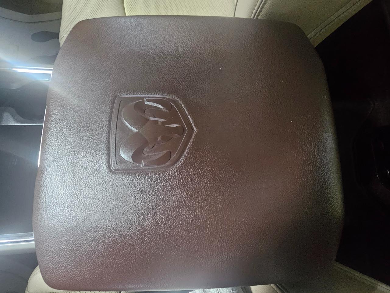 RAM 1500 Laramie 4x4 Crew Cab 5'7" Box 2017